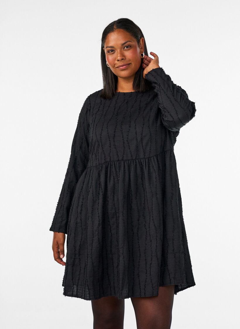 Kort jerseykjole med et b&oslash;lgete teksturm&oslash;nster, Svart, Model image number 0