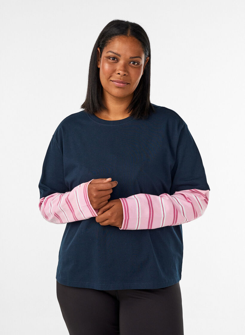 T-skjorte med en sporty lag-p&aring;-lag stil, Bl&aring;, Model image number 0