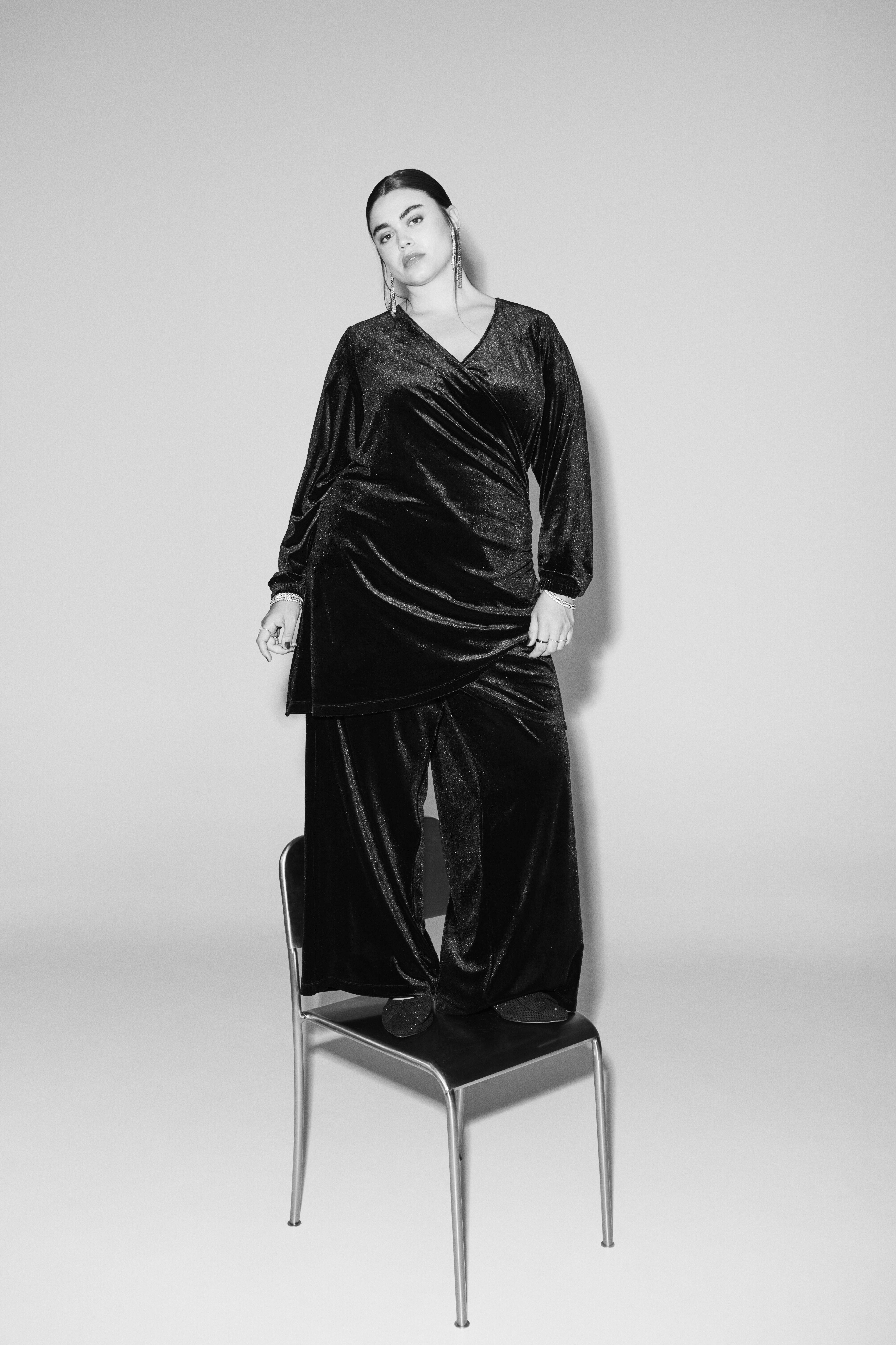 Zizzi Velour sett med detaljer, , Model