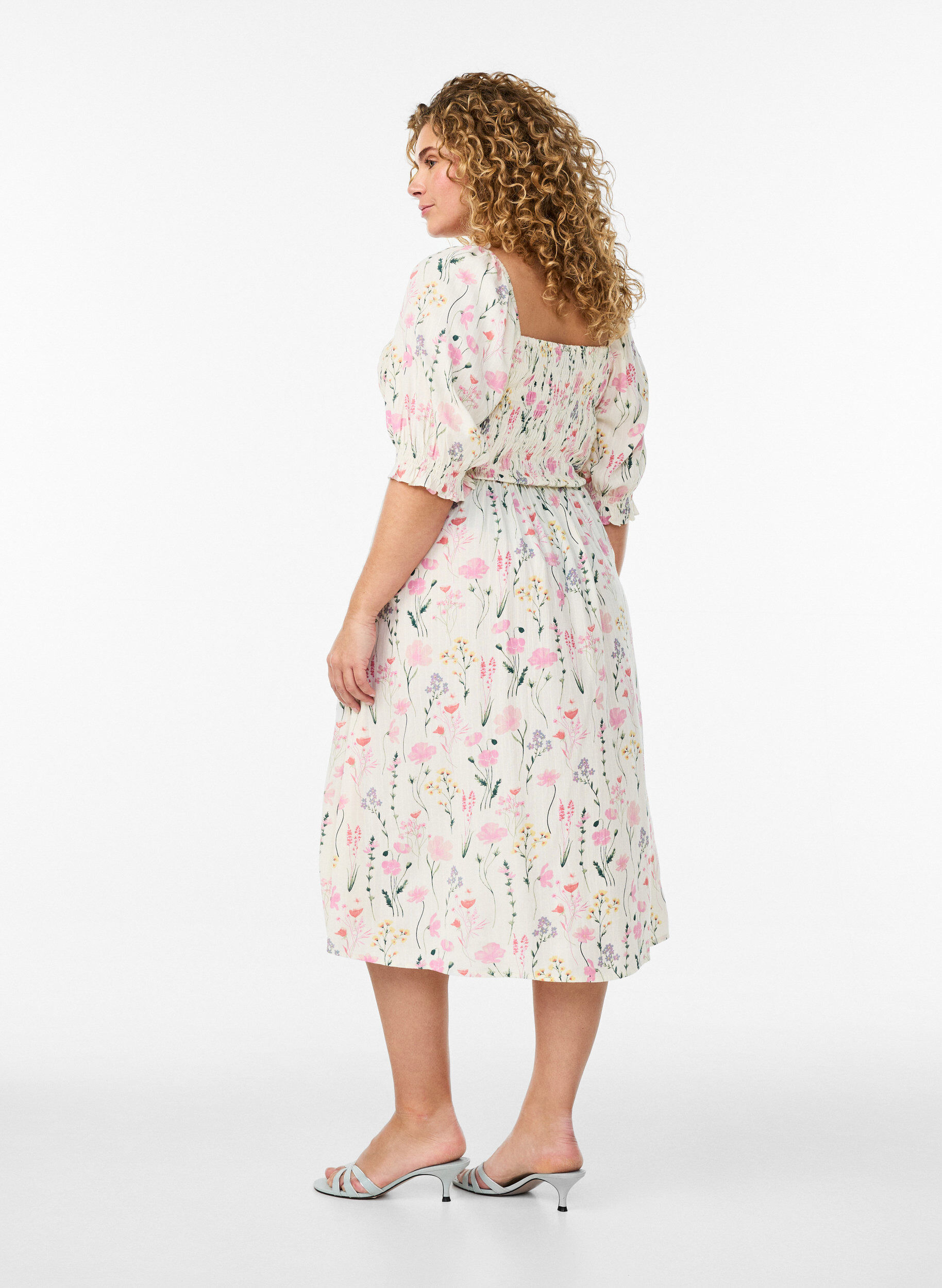 ZizziBlomstrete sommerkjole i viskose, Vanilje, Model image number 1