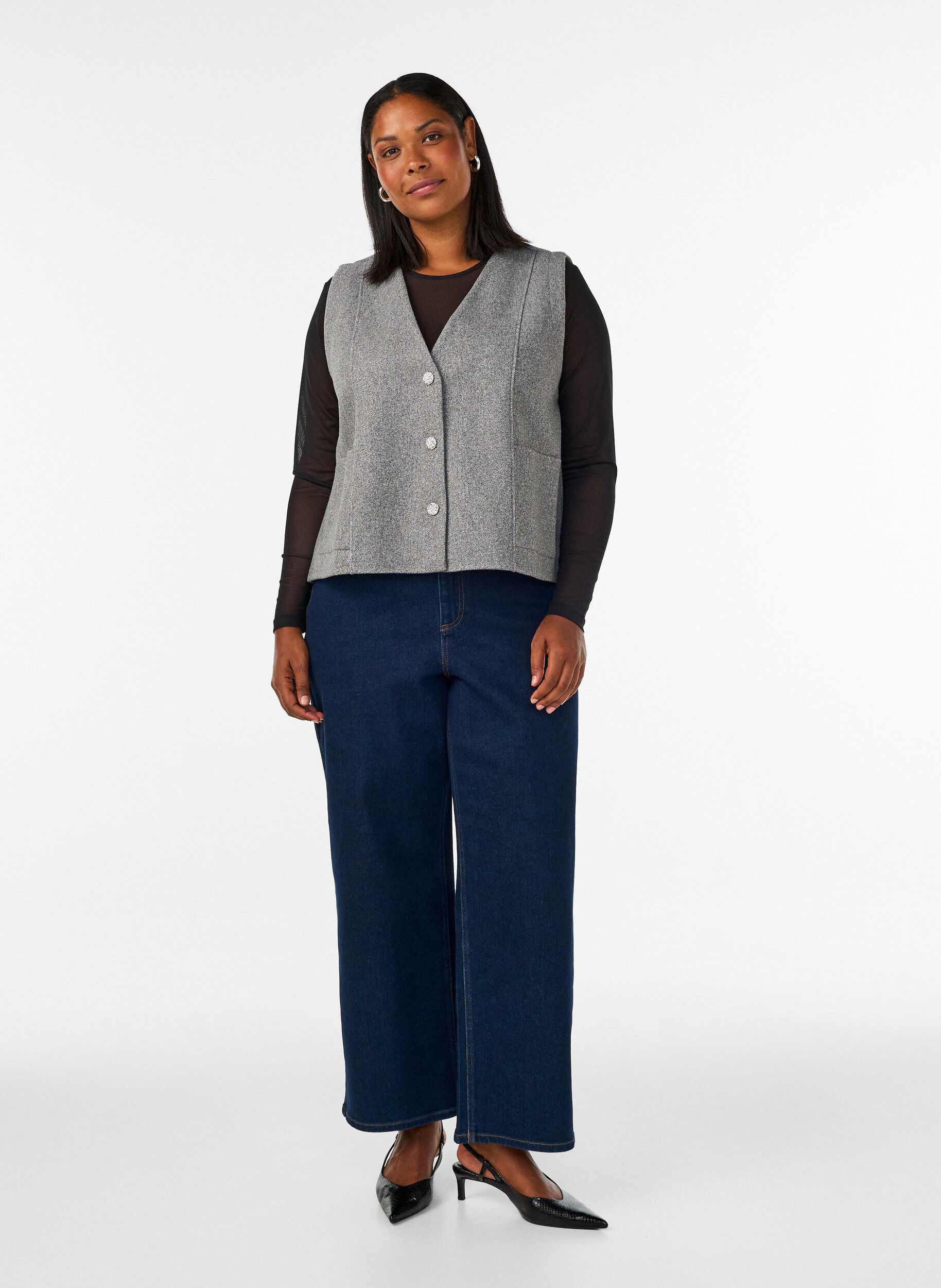 ZizziV-hals vest med knapper, Gr&aring;, Model image number 1