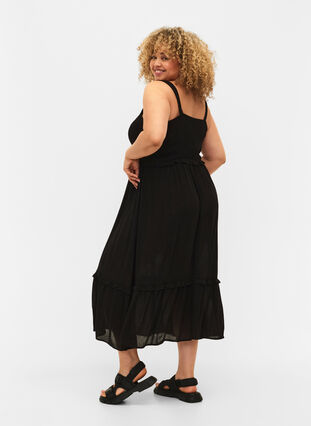 Midikjole i viskose med smock, Black, Model image number 1
