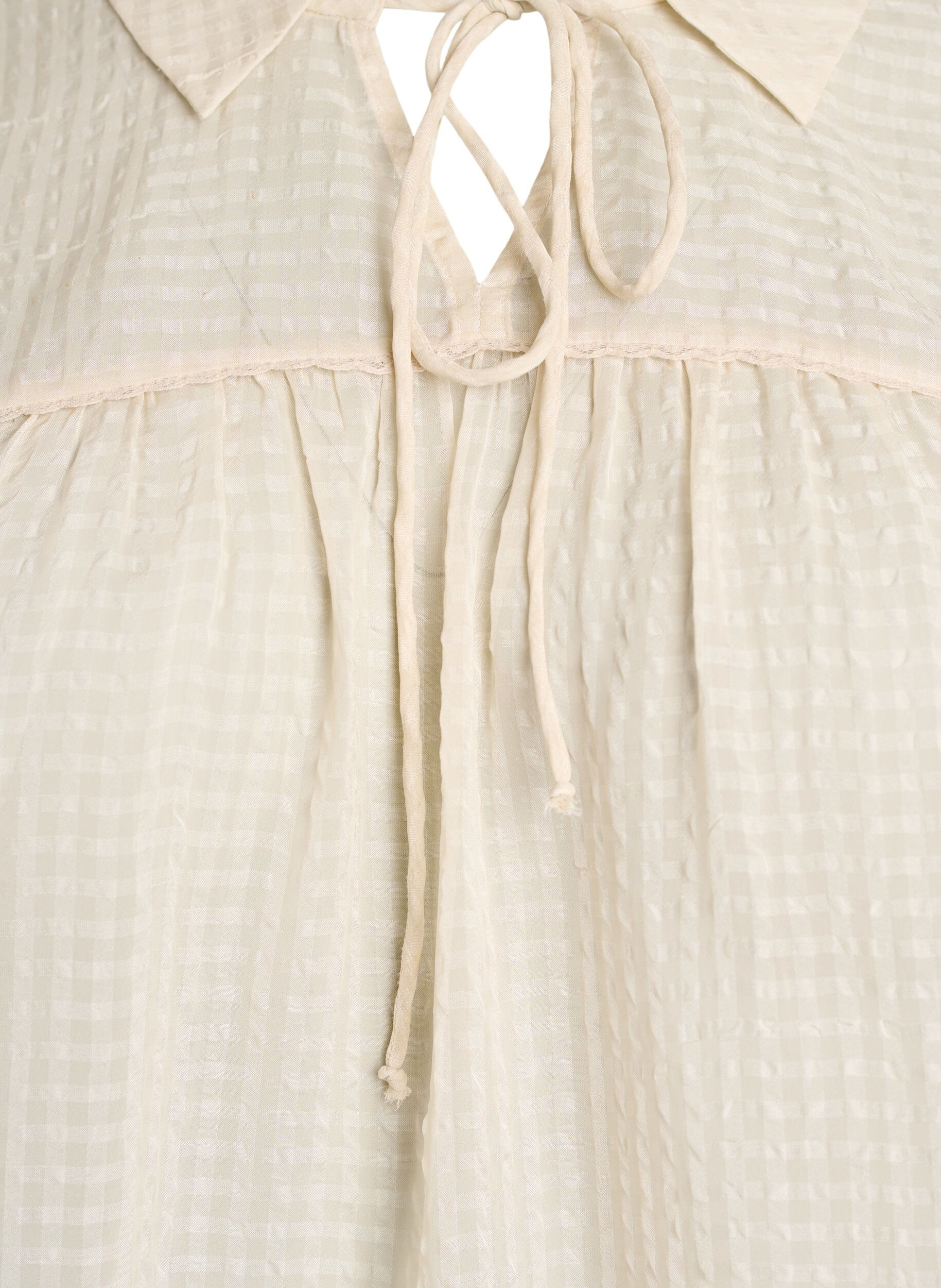 ZizziBluse i seersucker med knytesnor, Beige, Packshot image number 2