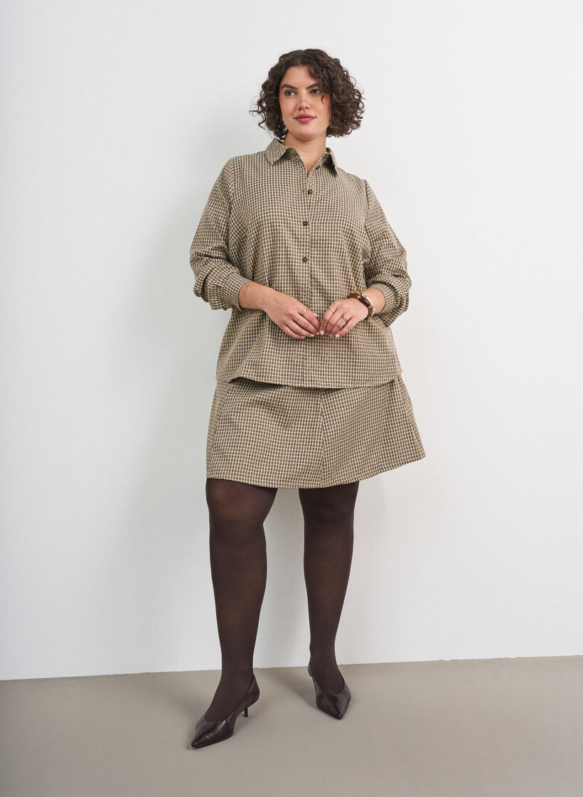 Skj&oslash;rt med et mini-rutem&oslash;nster og rhinesteiner, Brun, Model image number 1