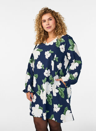 Zizzi Kort bomullskjole med V-hals og lange ermer, Blå, Model image number 0