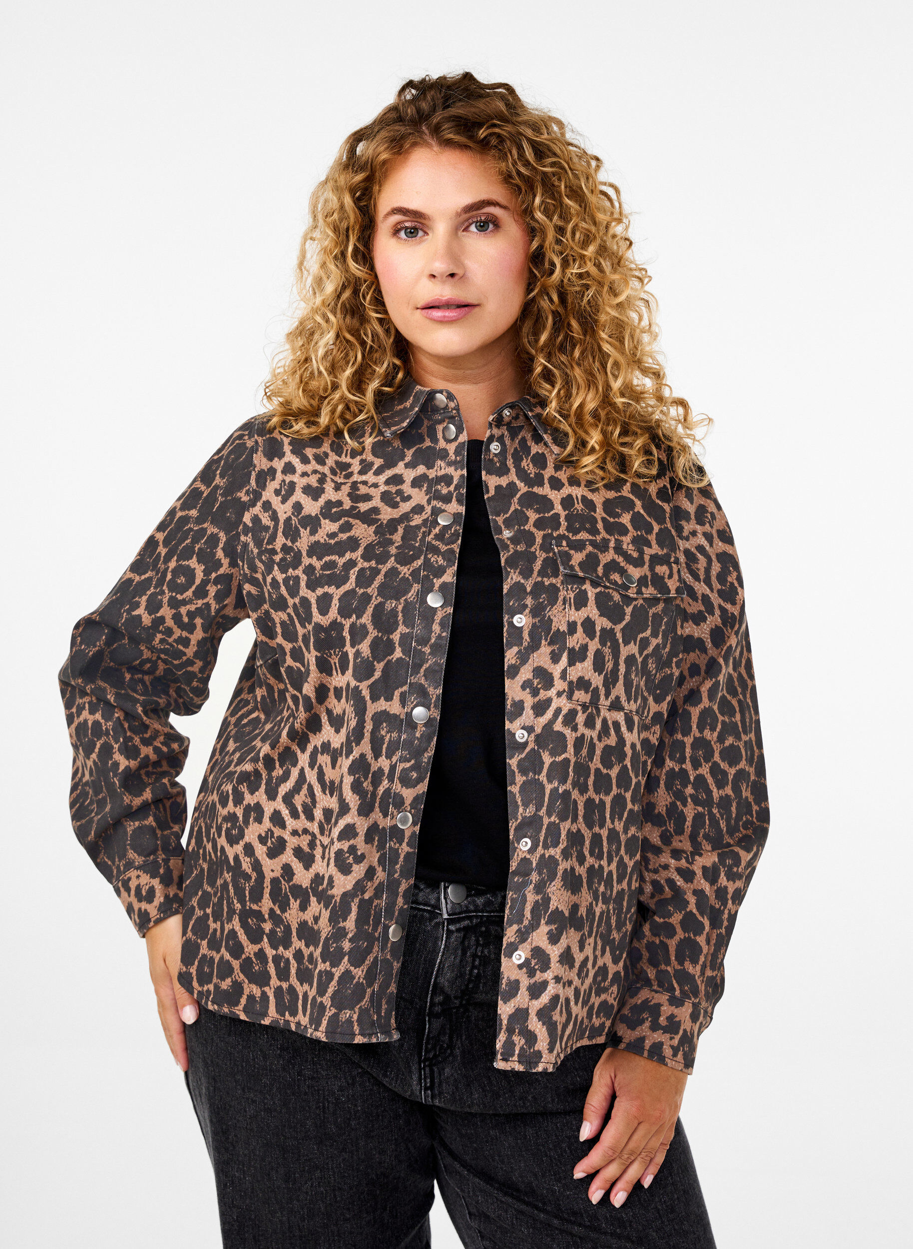 Zizzi Canvasjakke med leopardm&oslash;nster, Leo AOP, Model image number 0