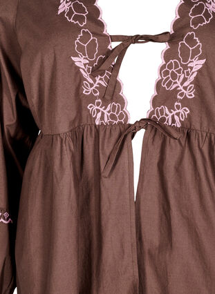 Zizzi Bluse med åpen front og broderte detaljer, Brun, Packshot image number 2