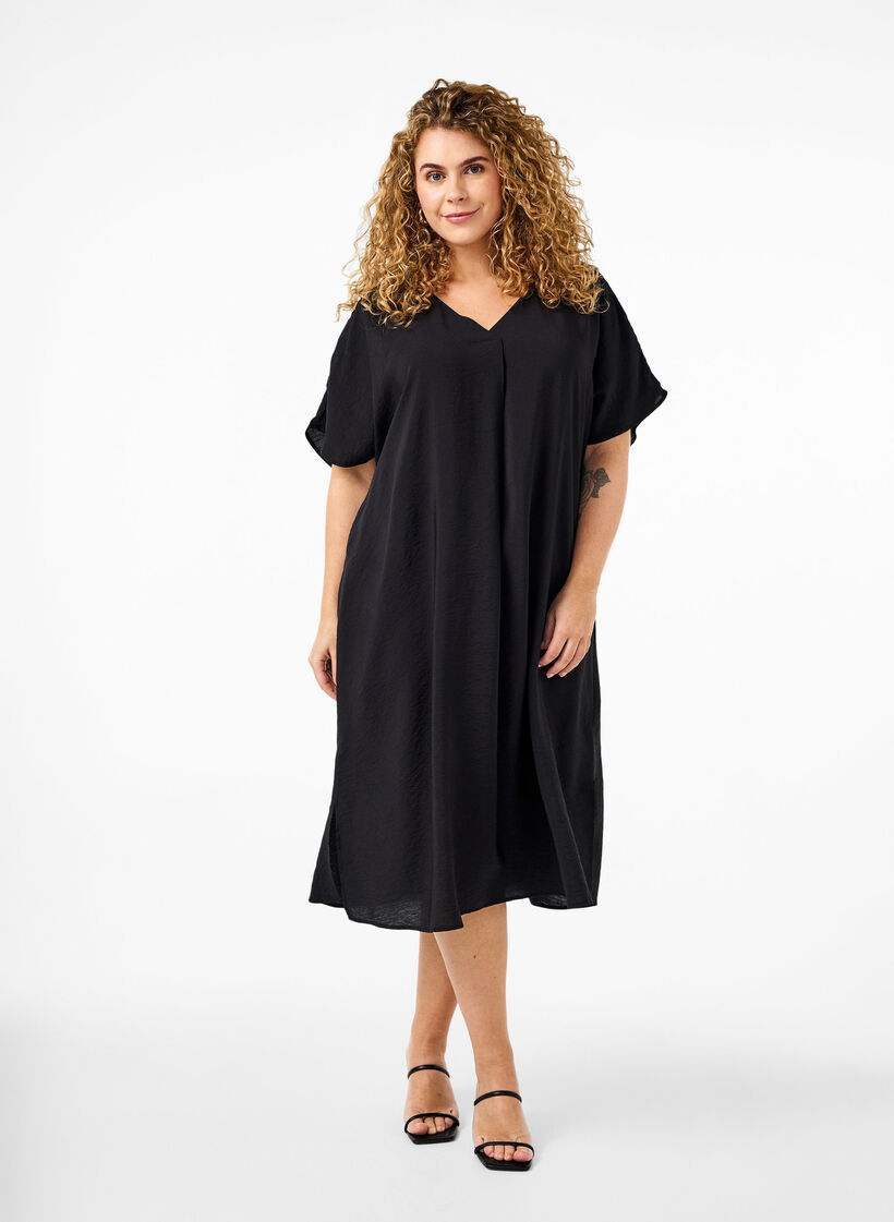 Kjole med V-hals i viskose, Svart, Model image number 0