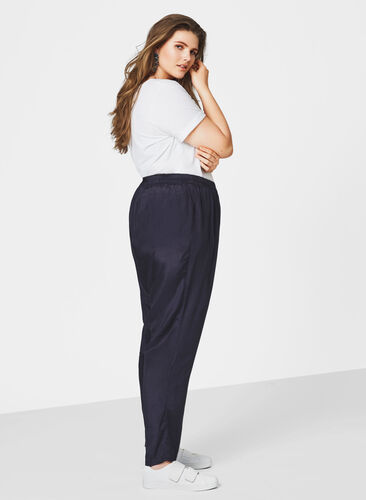 Zizzi Basis t-skjorte, Bright White, Model image number 0