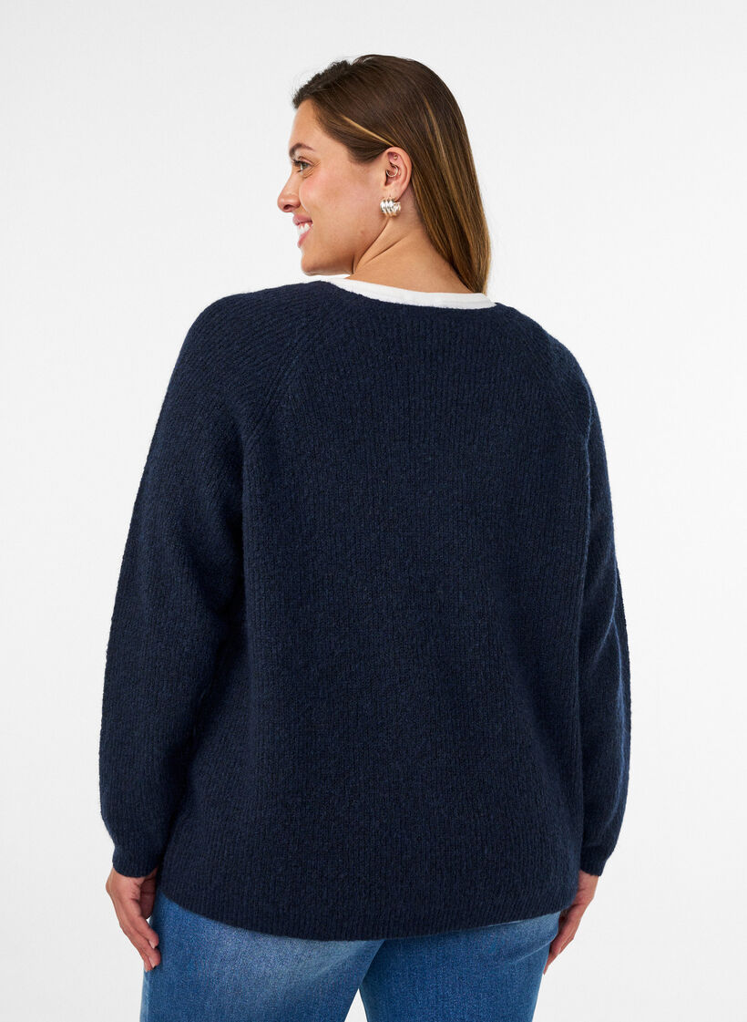 Strikkebluse med V-hals og raglanermer, Bl&aring;, Model image number 2