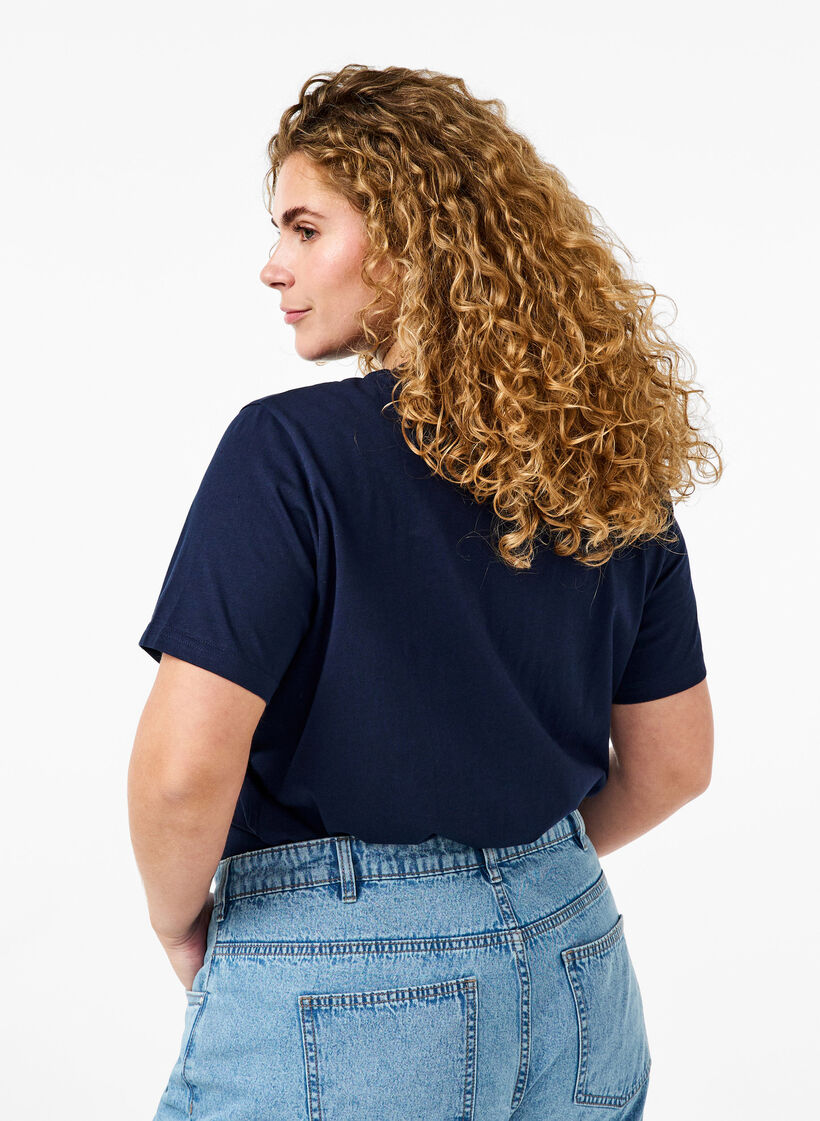 Basic T-skjorte i bomull med rund hals, Bl&aring;, Model image number 2