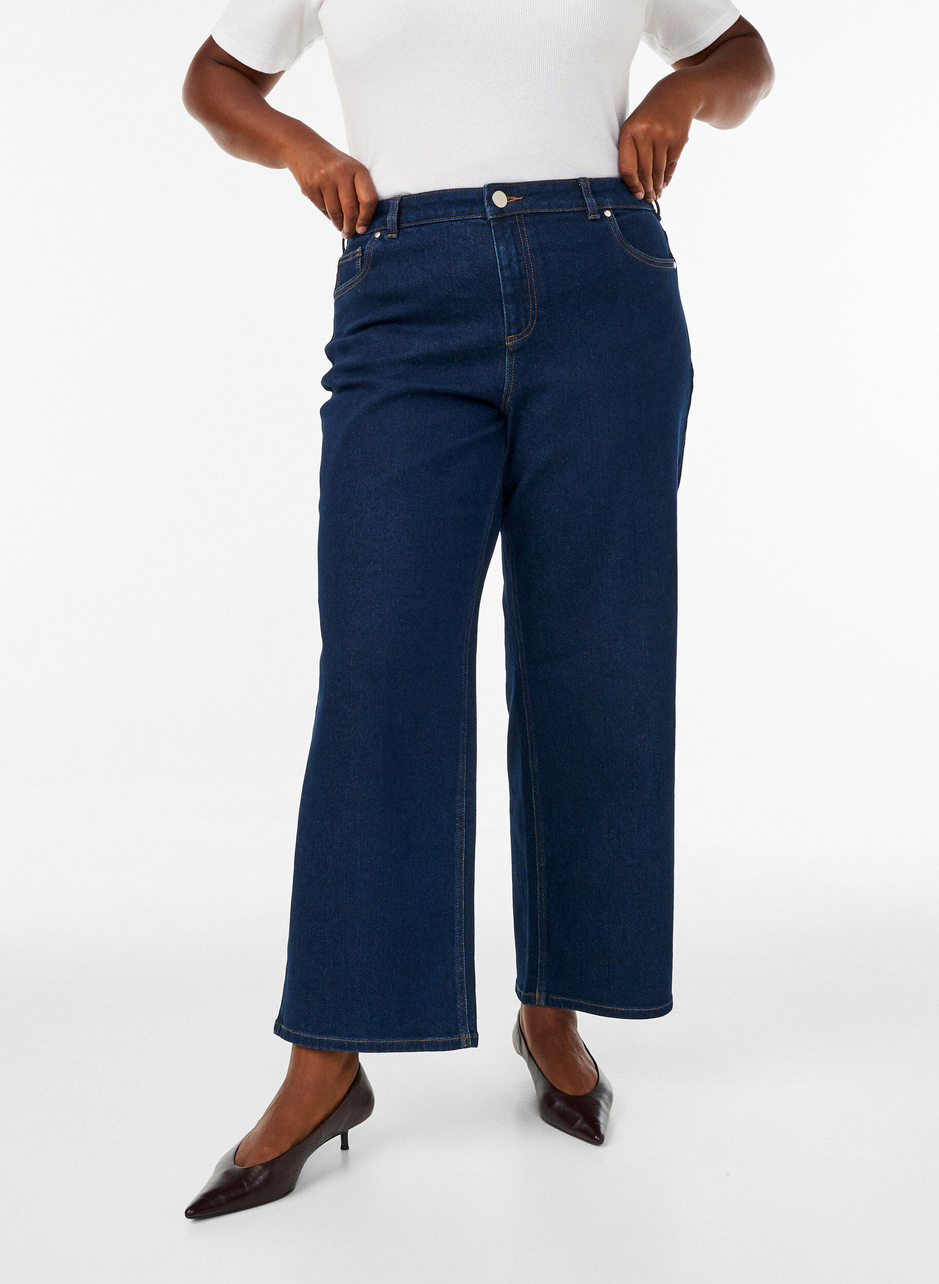 ZizziMyra jeans med h&oslash;y midje og wide fit, Bl&aring;, Model image number 2