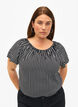 Stripete viskosebluse med korte ermer, Black/ White Stripe, Model image number 0
