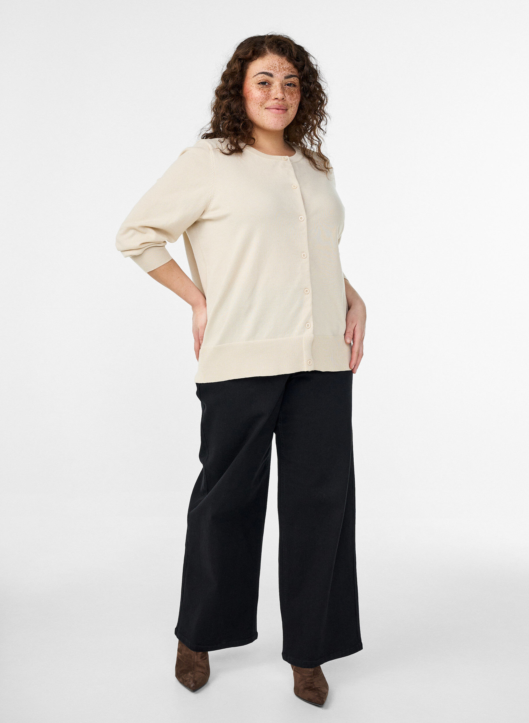 Zizzi FLASH - Finstrikket cardigan med rund hals, Beige, Model image number 1