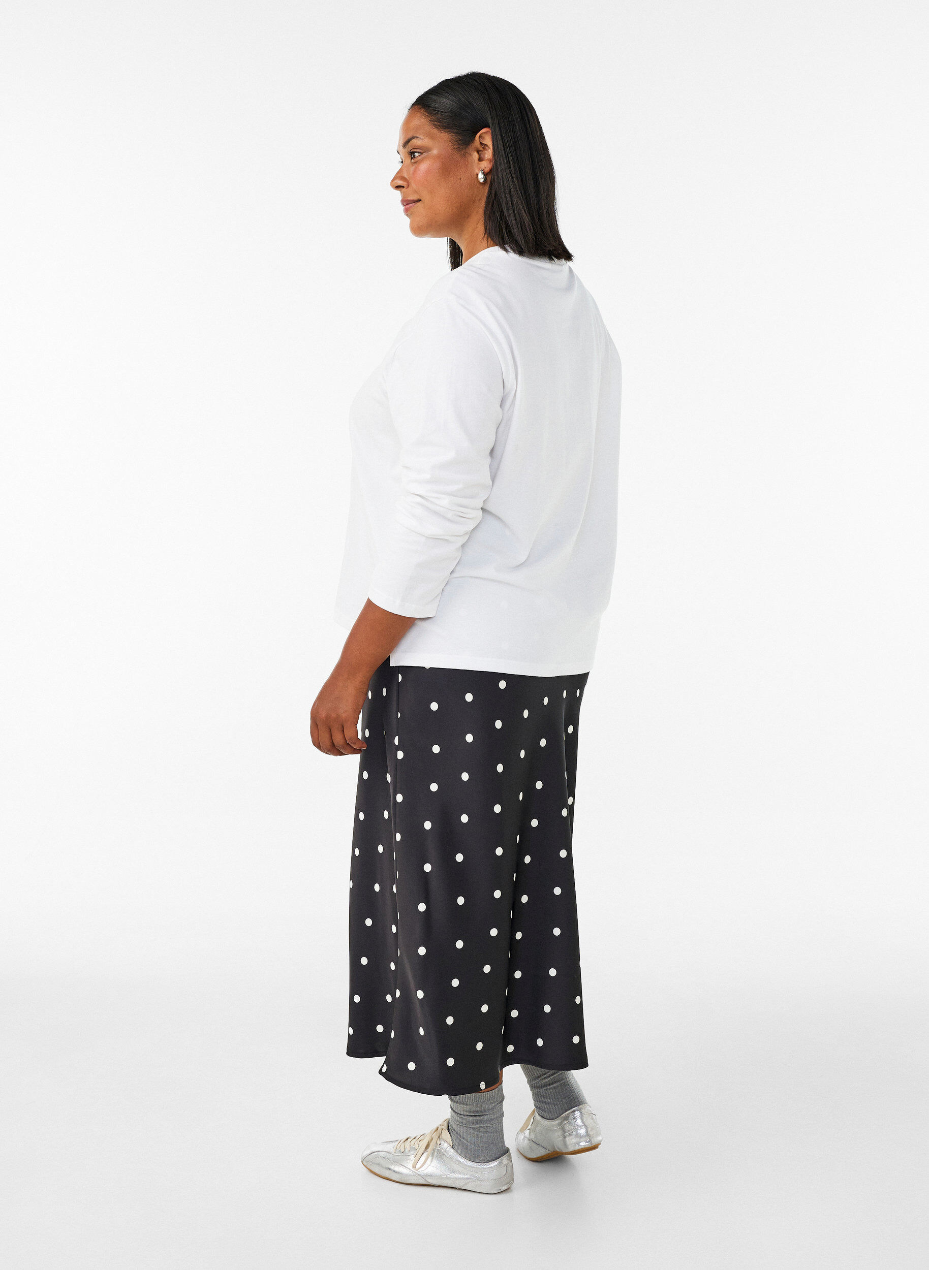 ZizziMidiskj&oslash;rt i sateng, Svart, Model image number 1