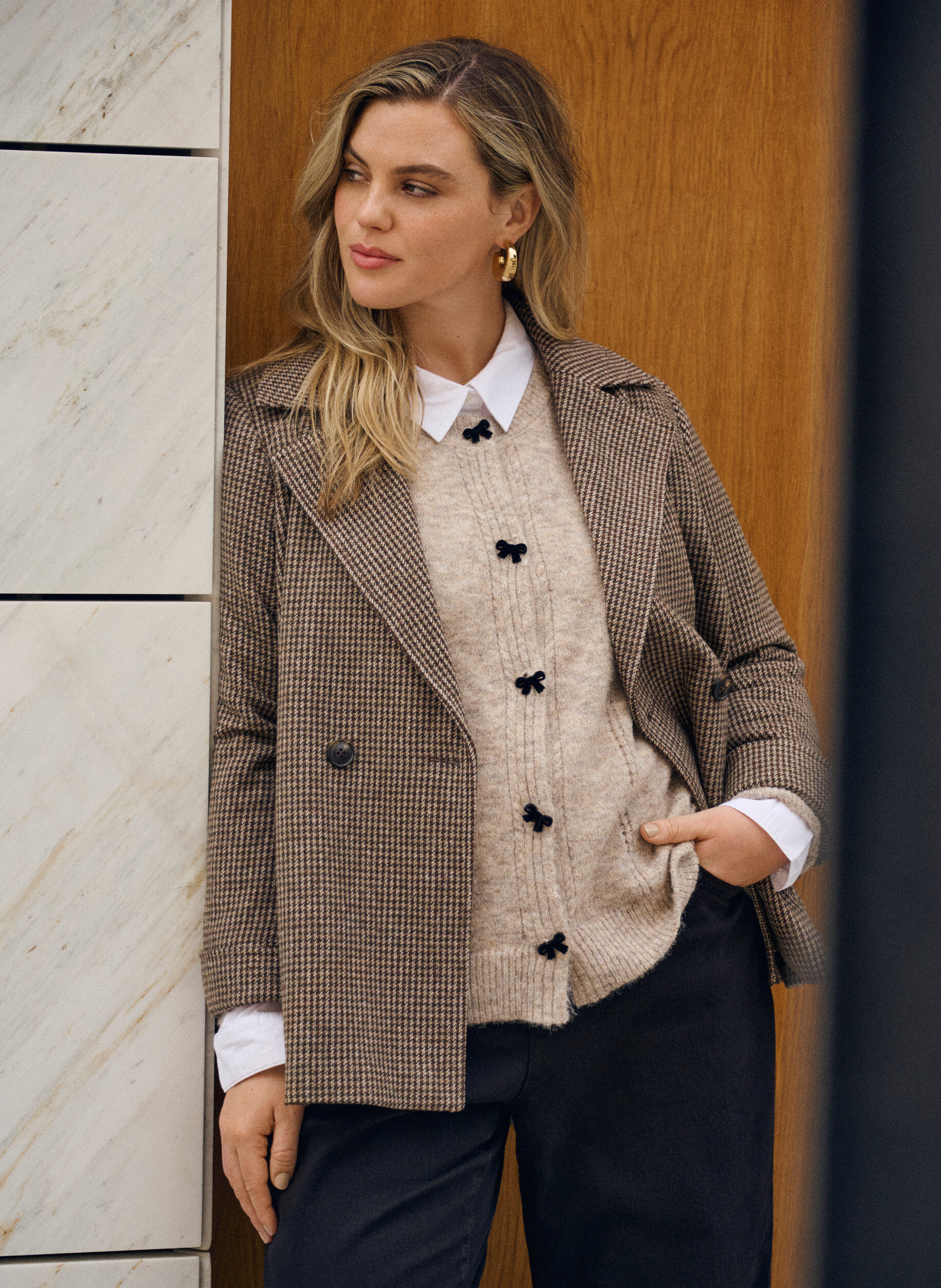 Zizzi Cardigan med sl&oslash;yfeknapper og hullm&oslash;nster, Beige, Image image number 0