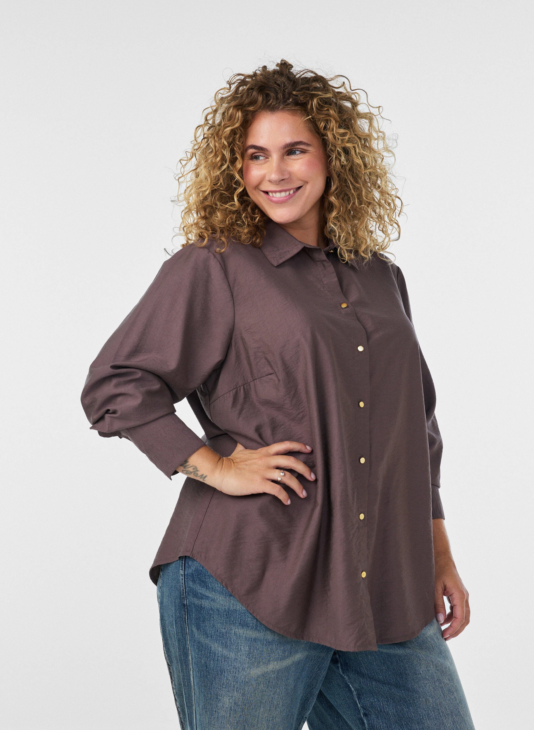 ZizziViskoseskjorte med gullknapper, Brun, Model image number 0