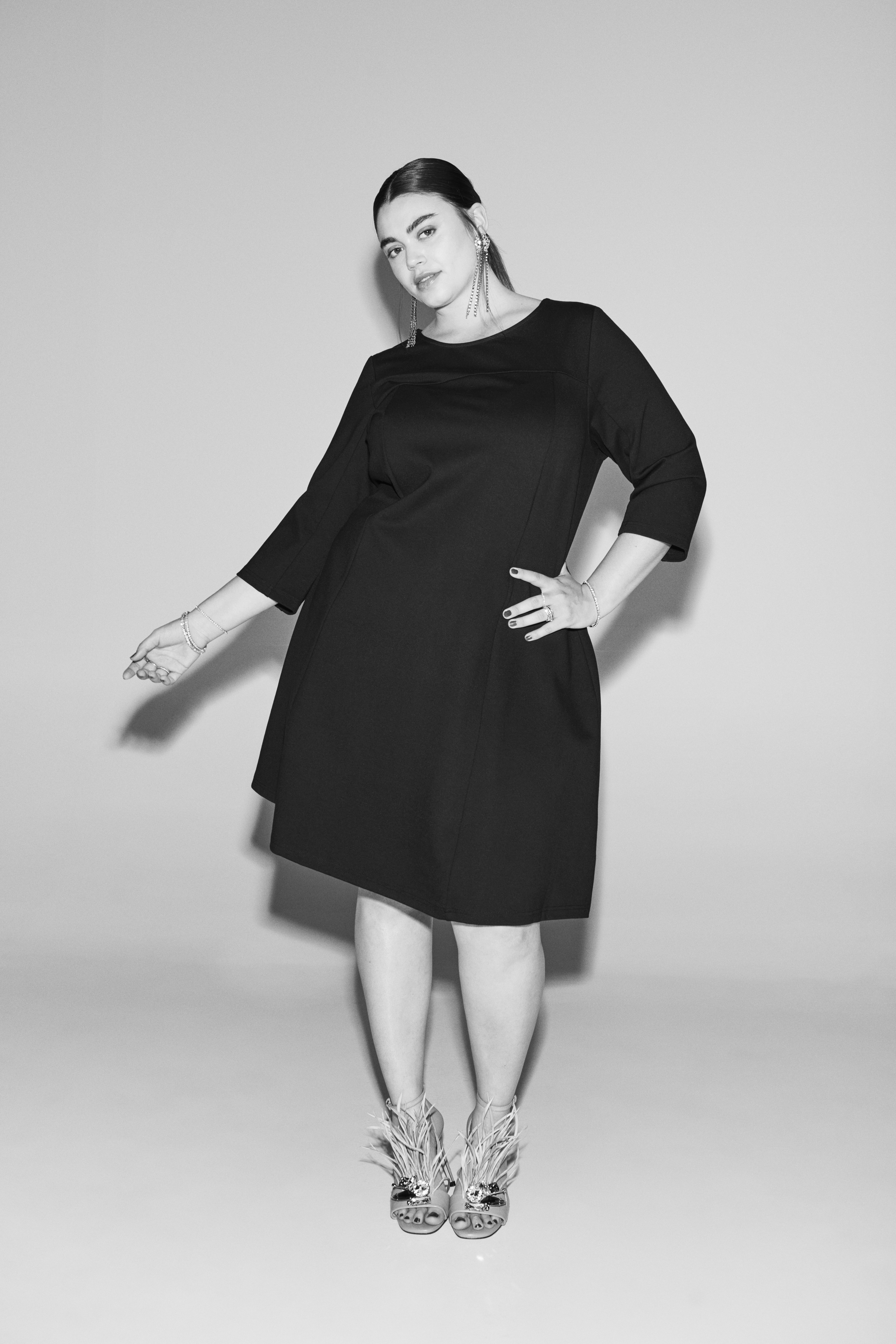 A-formet svart kjole, , Model