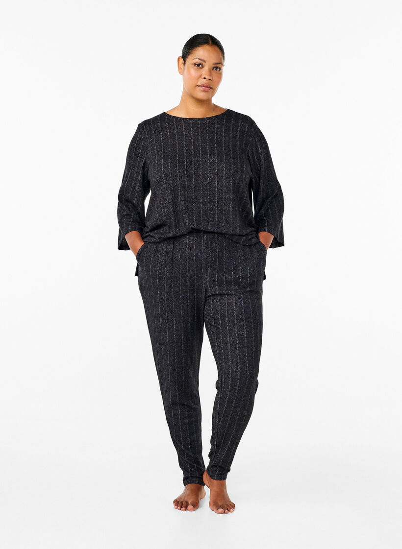 Løs bluse med 3/4-ermer, Svart, Model image number 1