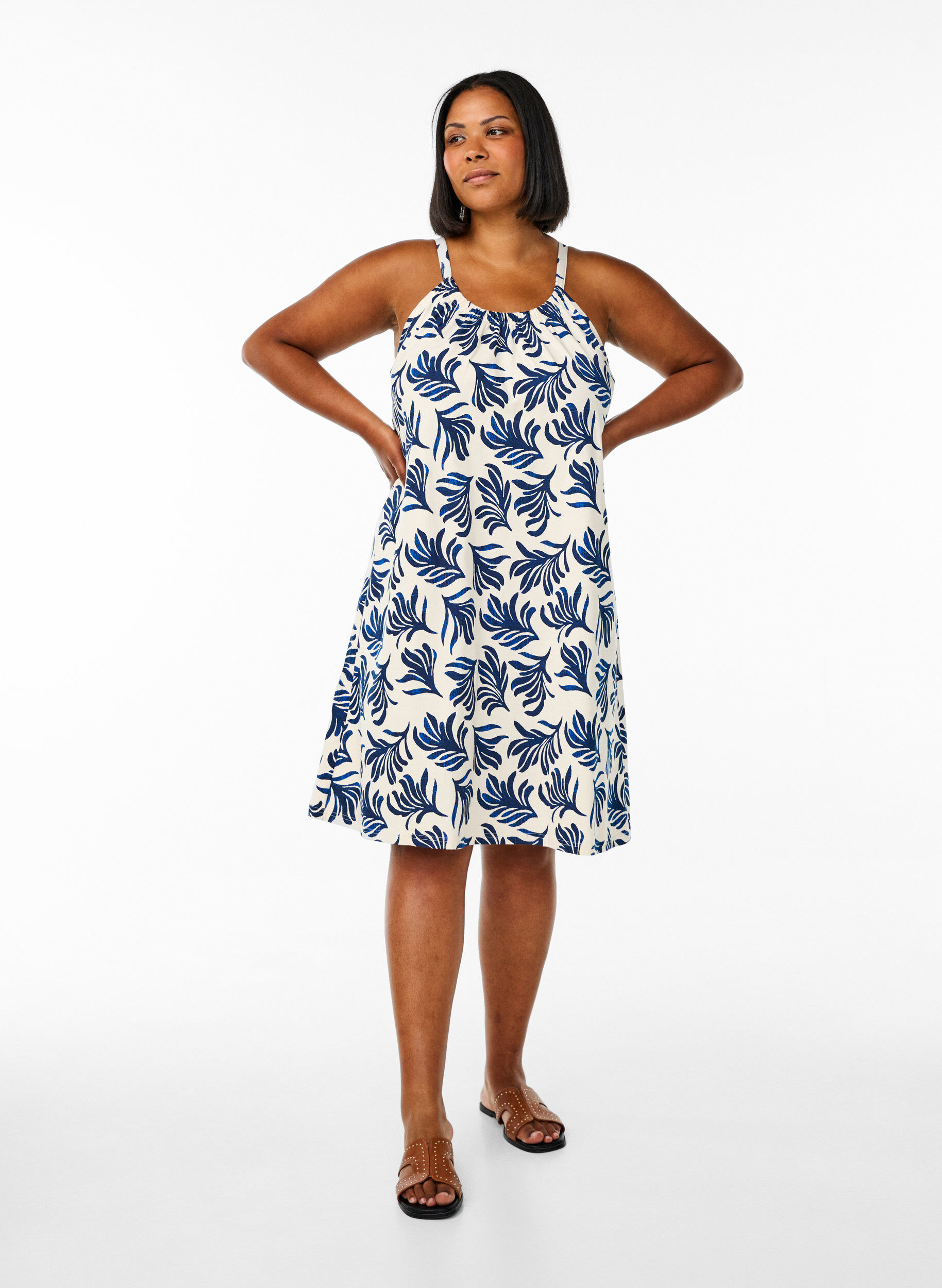 ZizziMidi strap dress in organic cotton, Hvit, Model image number 1