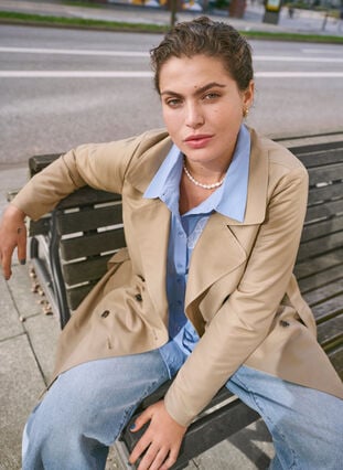 Zizzi Kort trenchcoat med belte, Coriander, Image image number 0