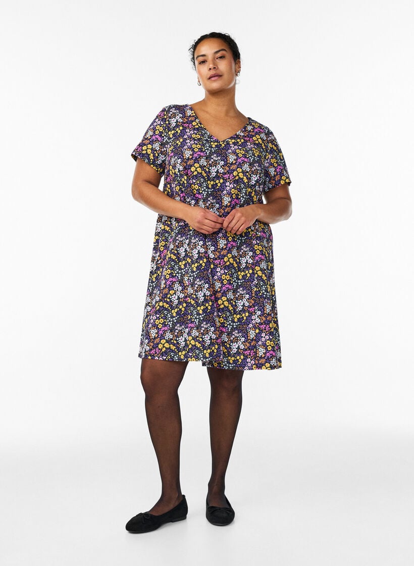Kort A-linje kjole med blomstertrykk, Bl&aring;, Model image number 1