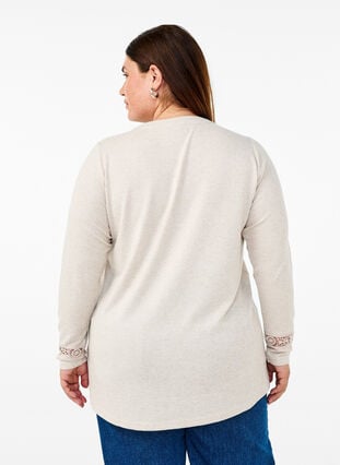 Zizzi Bluse med broderidetaljer og lange ermer, Beige, Model image number 2