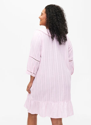 Zizzi Kjole i blanding av bomull og viskose med 3/4-ermer, Almond Blossom, Model image number 1