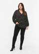Skjortebluse med v-hals og trykk, Black Dot AOP, Model image number 2