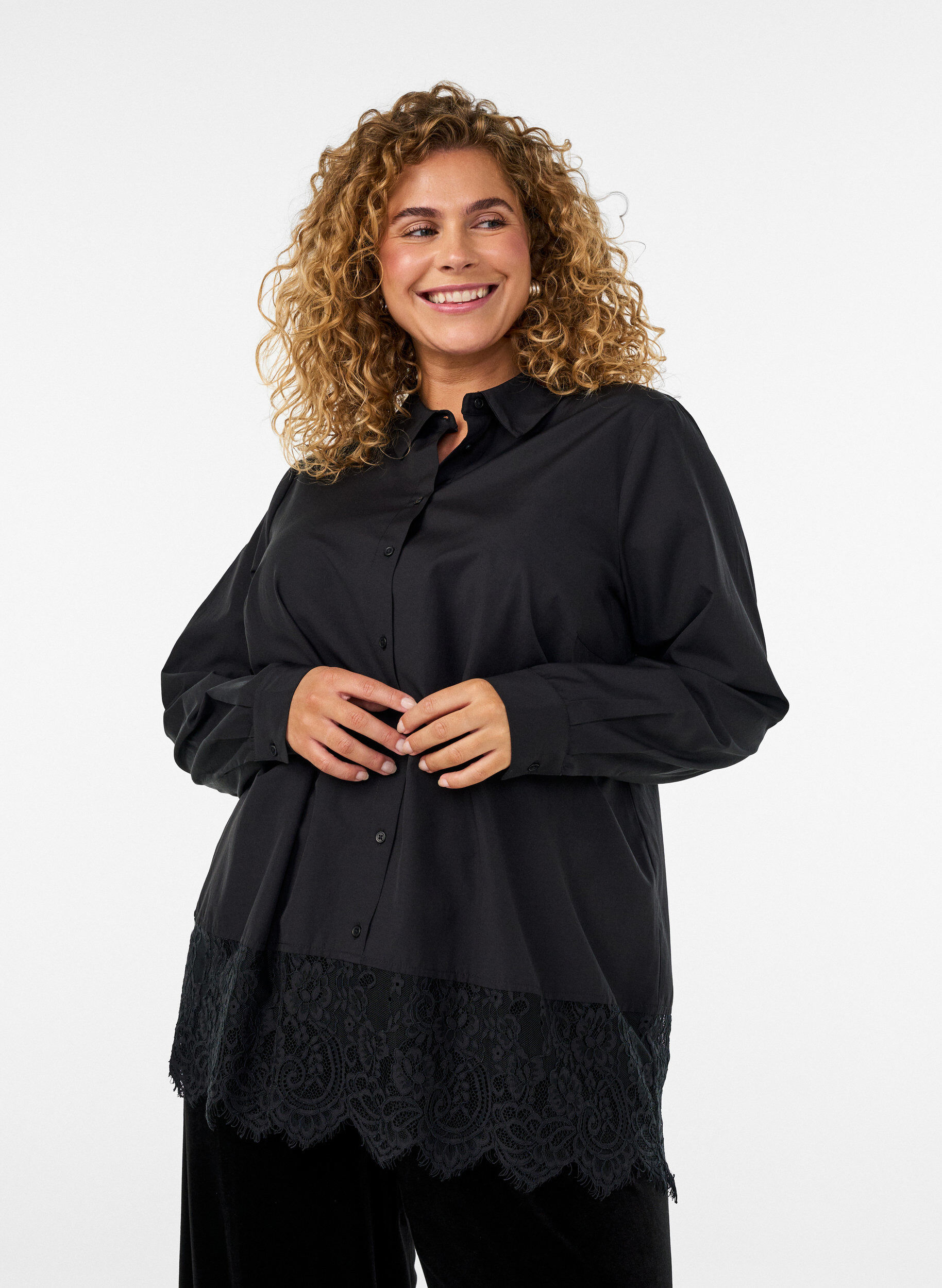 Loose skjorte med bred blondekant, Svart, Model