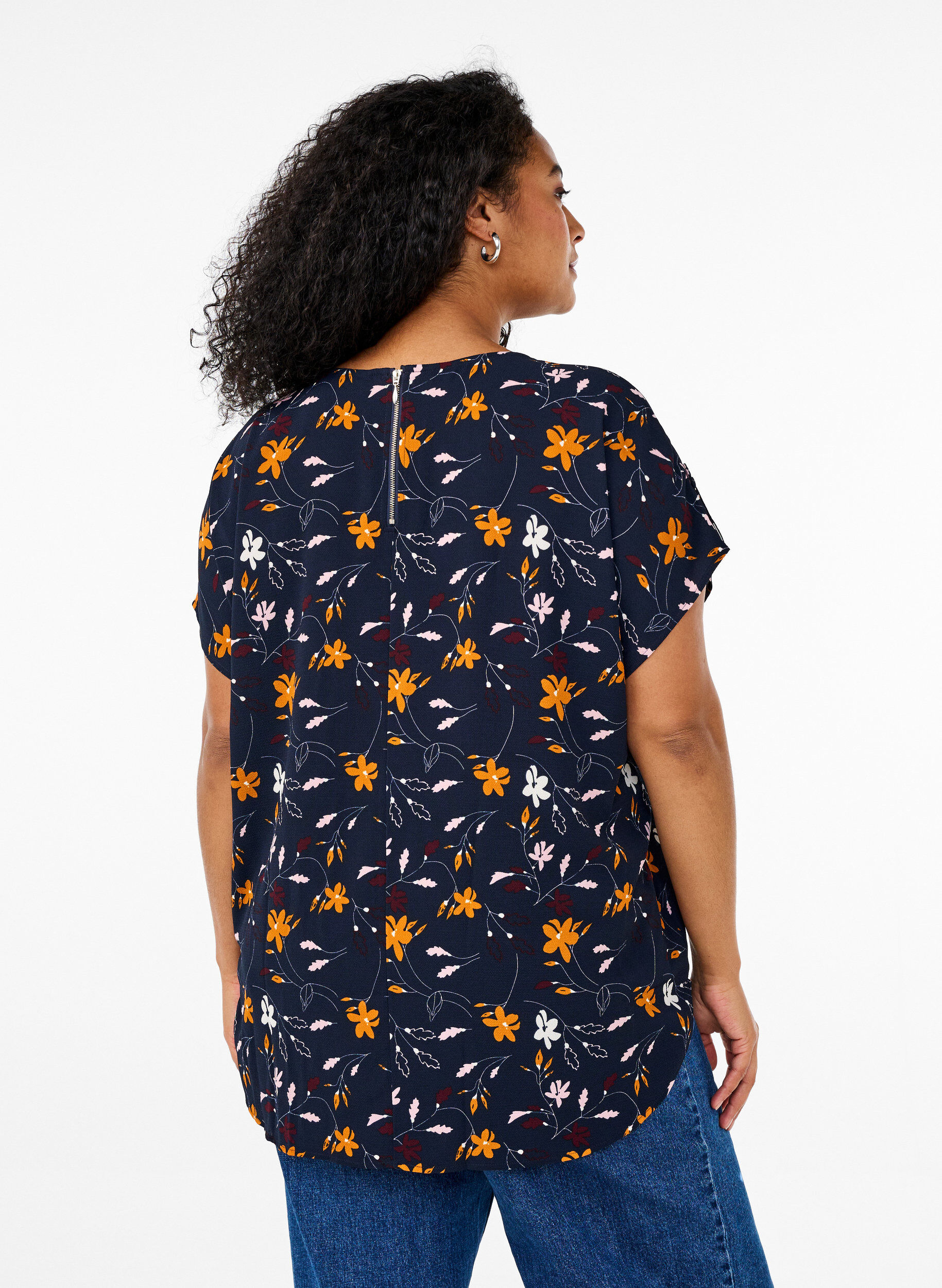 Zizzi Kortermet bluse med blomstertrykk, Sky Captain Flower, Model image number 1