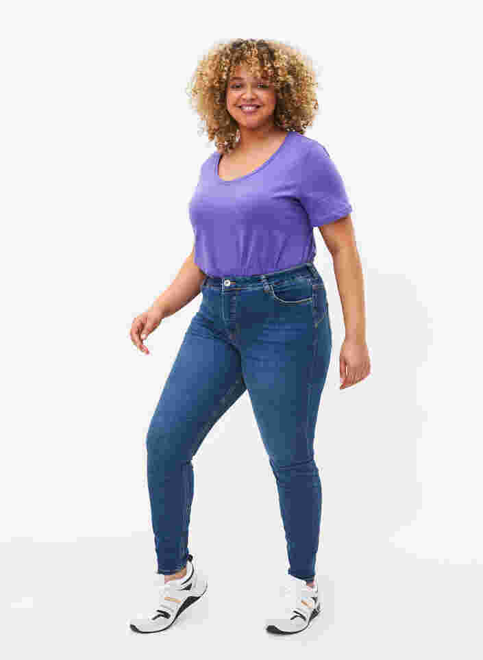 Amy jeans med høyt liv og push-up, Blue denim, Model image number 0