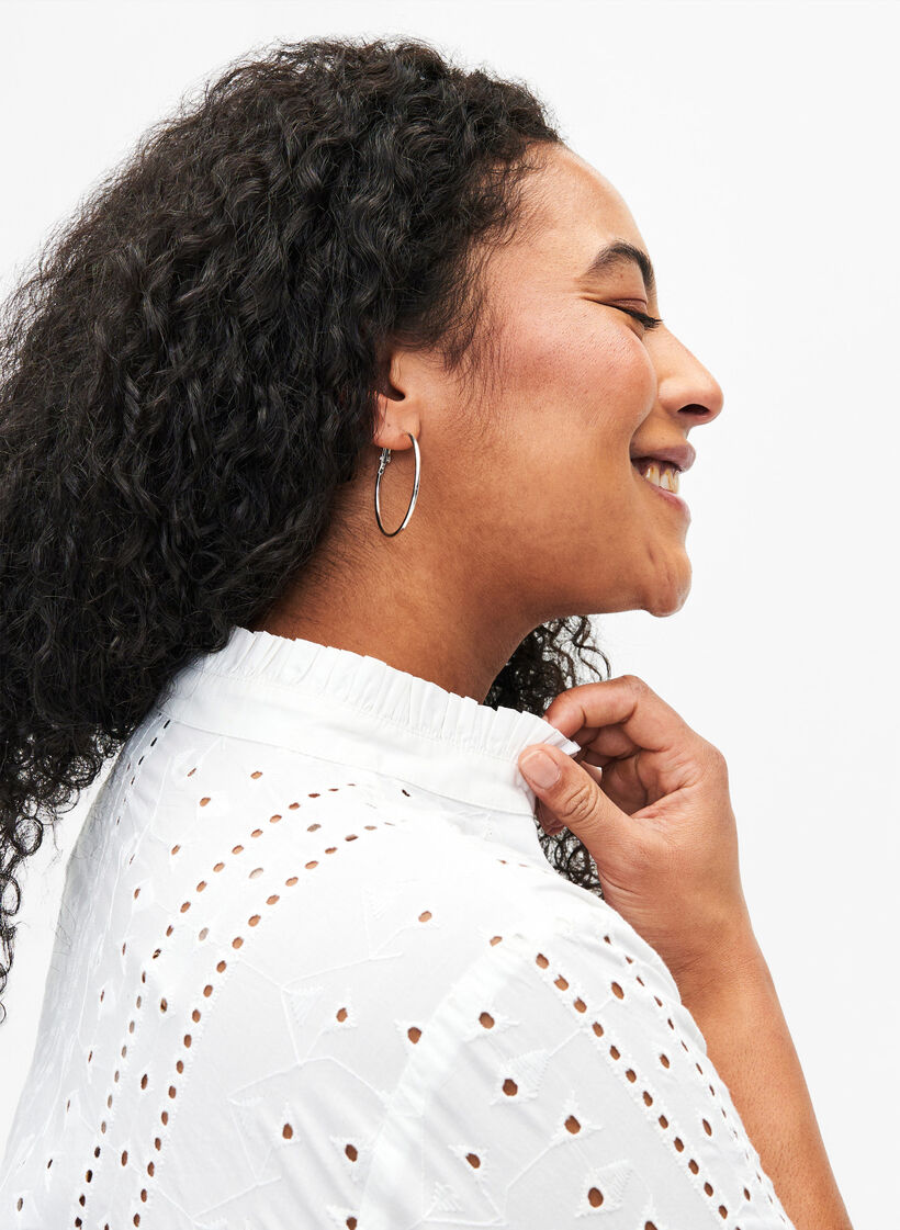 Bomullsskjorte med hullmønster, Bright White, Model image number 2