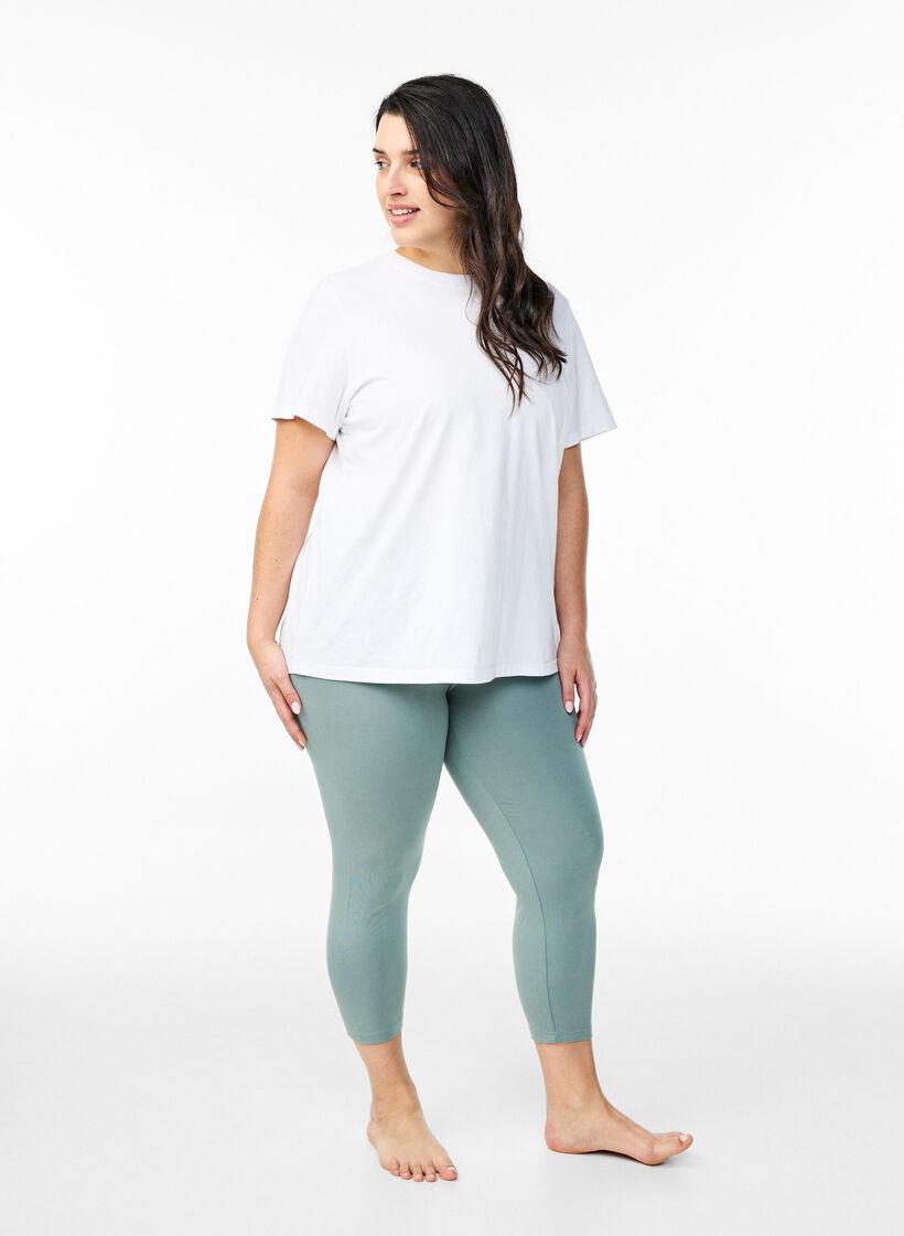 Basis 3/4 leggings i viskose, Grønn, Model image number 1