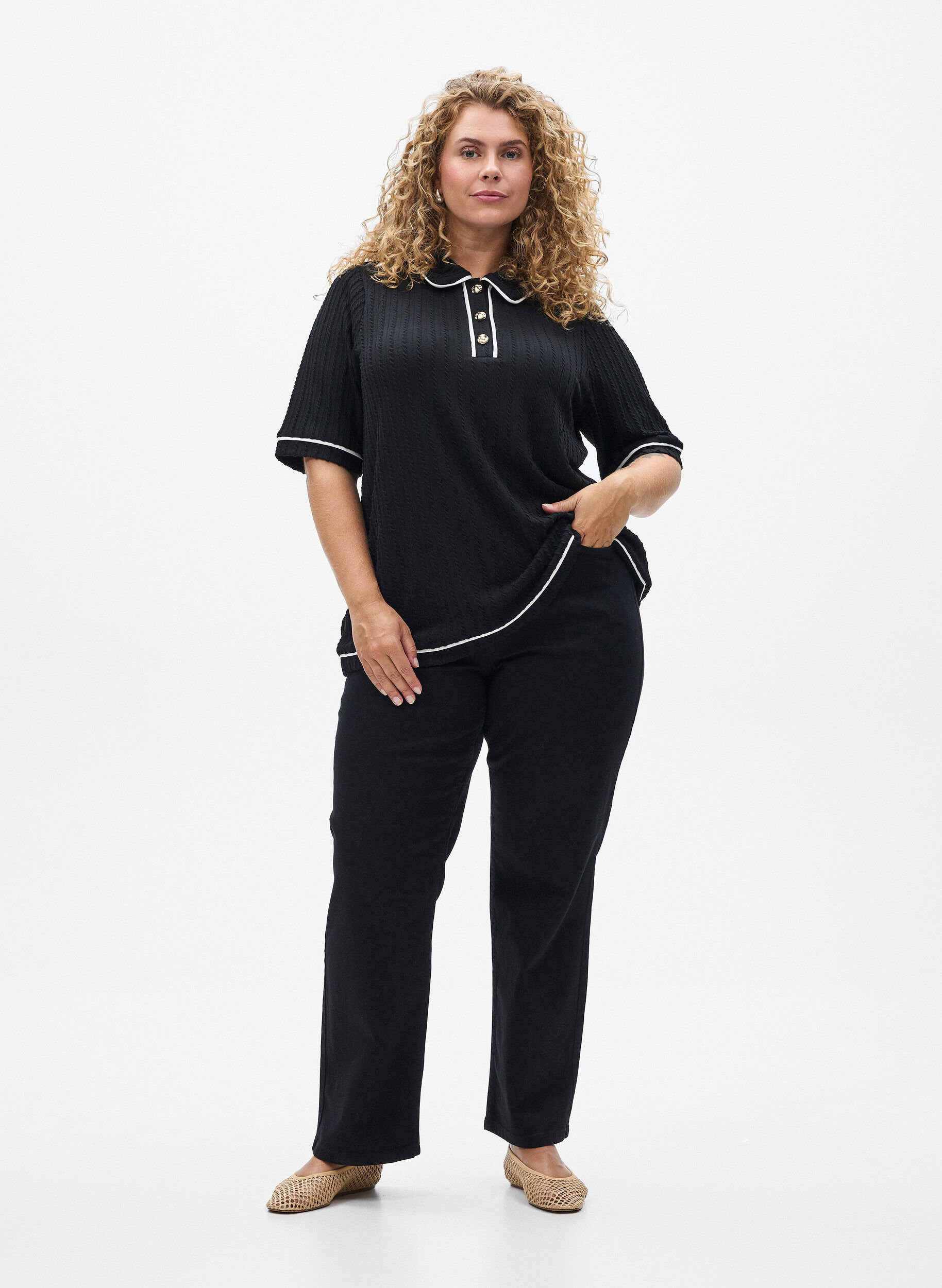 Zizzi Teksturert jerseyskjorte med kontrasterende kanter, Svart, Model image number 1