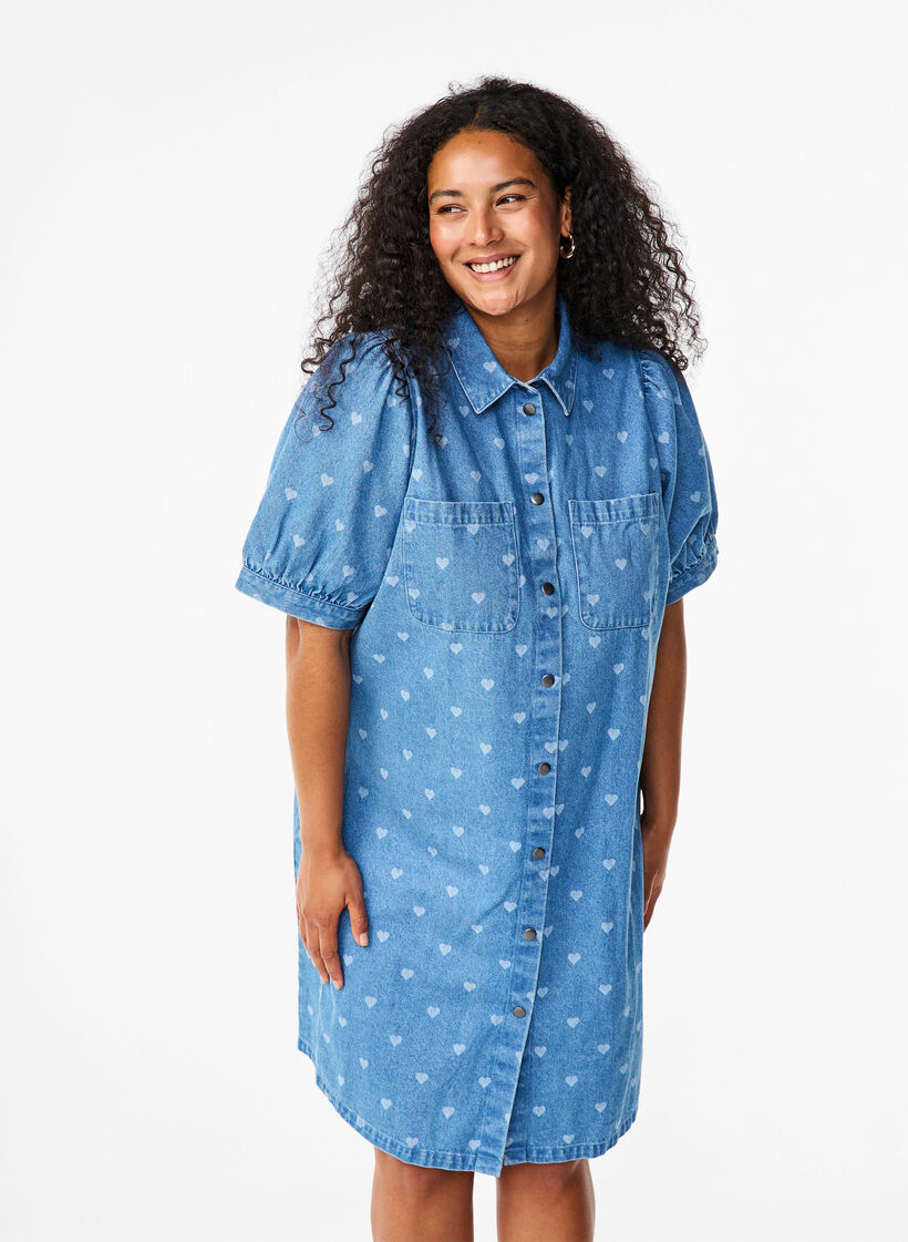 Kortermet denimkjole med hjerteprint, L. Blue D. w. Heart, Model image number 0