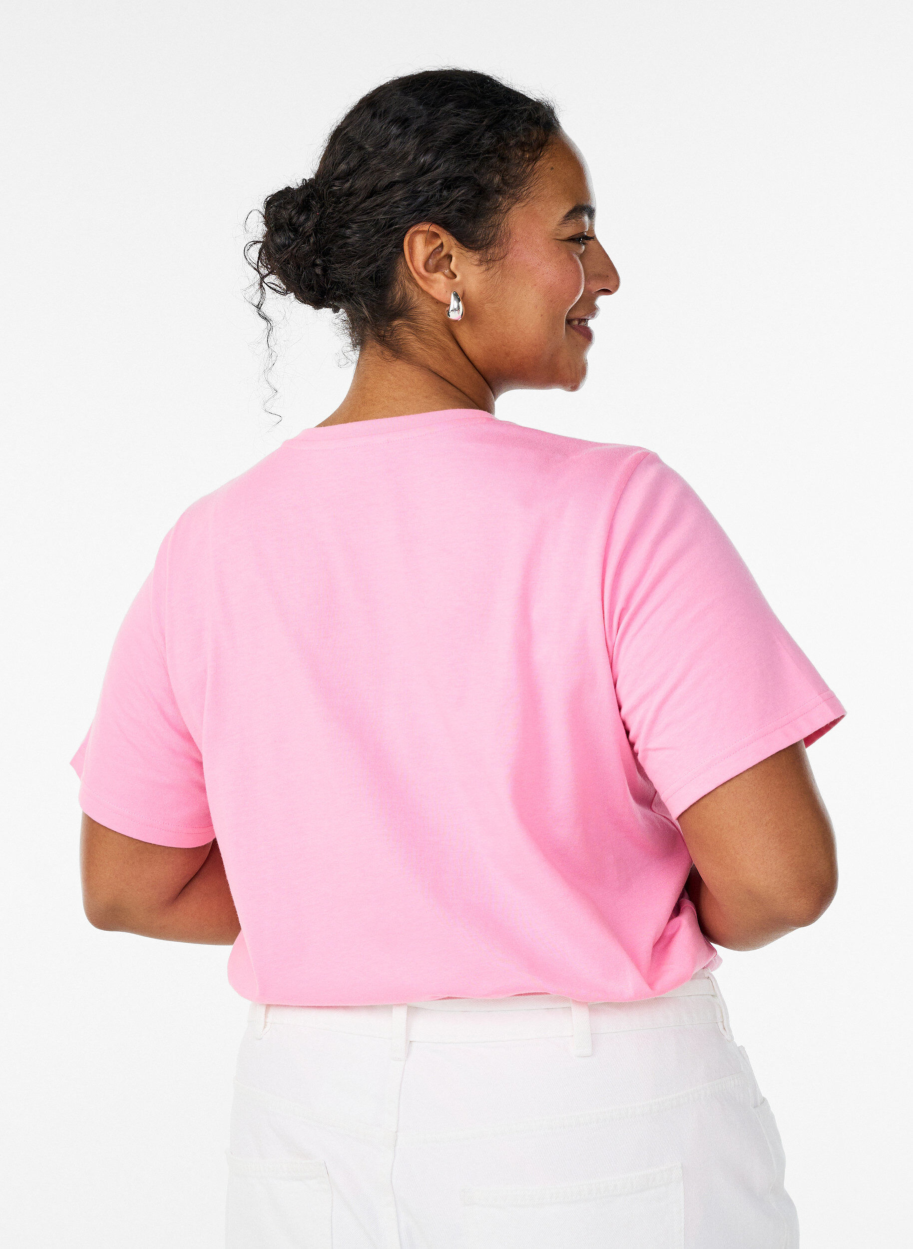 Zizzi Bomulls T-skjorte med brodert tekst, Hvit, Model image number 2