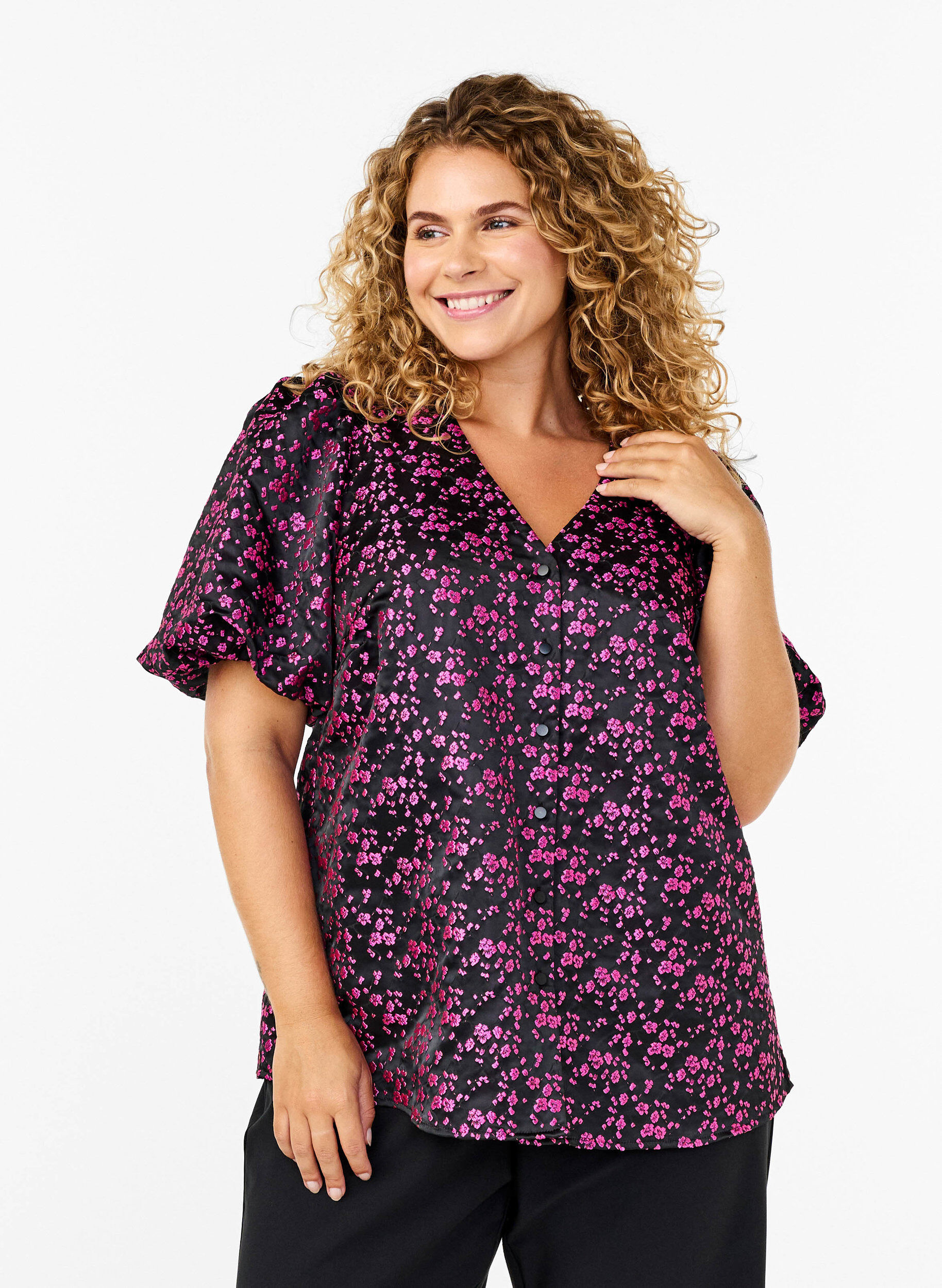 Brodert bluse med korte ermer, Svart, Model