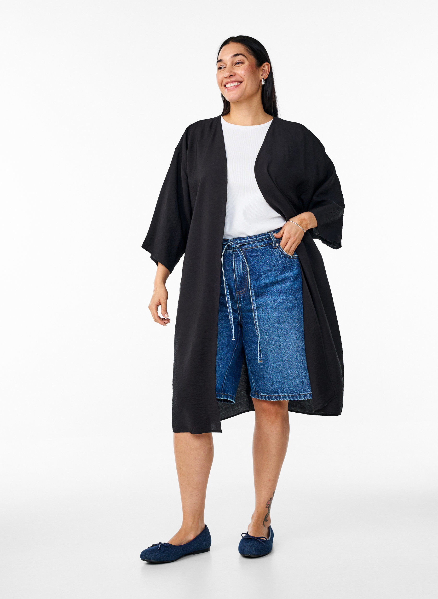 Zizzi Kimono i viskose med 3/4 ermer, Svart, Model image number 1