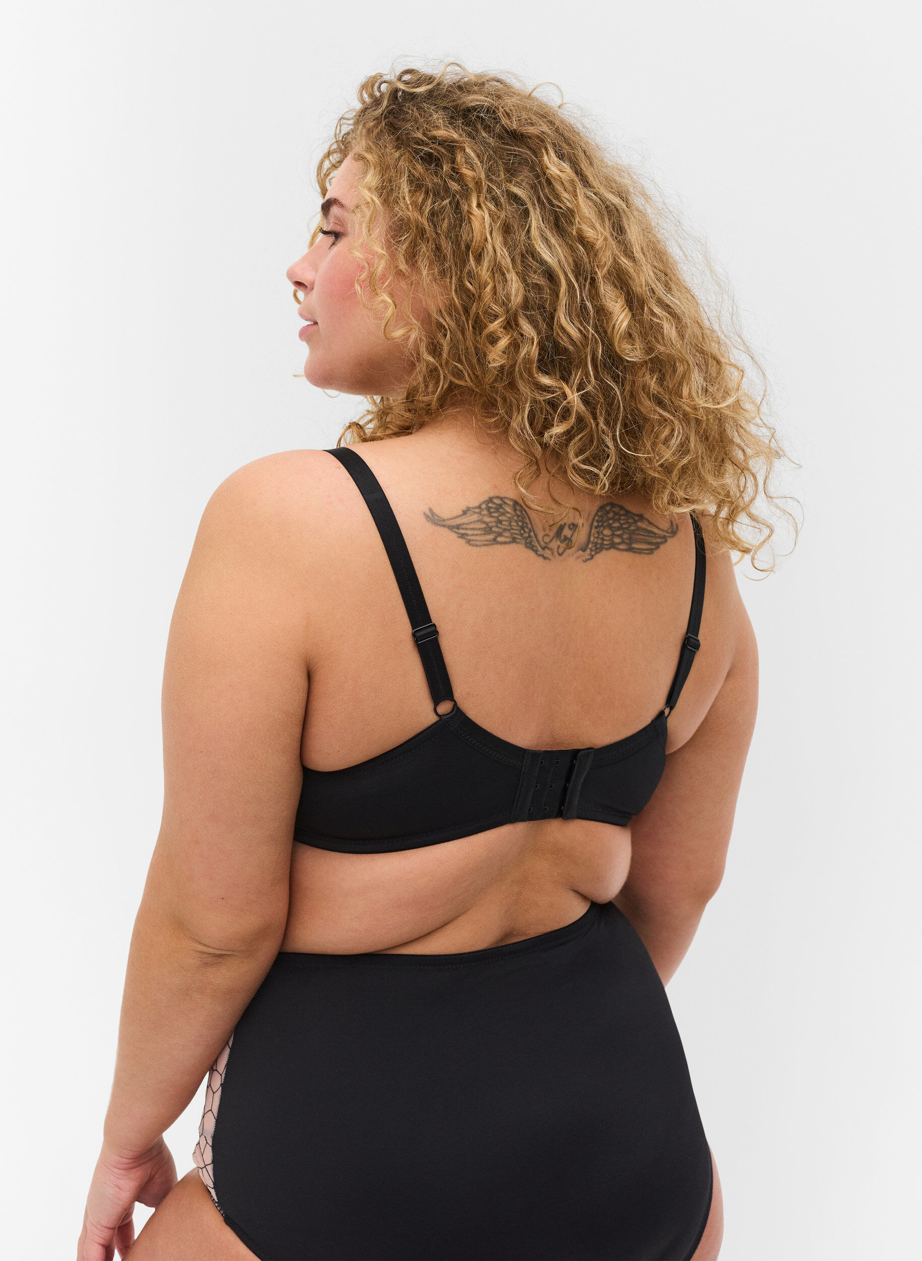 Zizzi BH med b&oslash;yle og m&oslash;nster, Black, Model image number 1