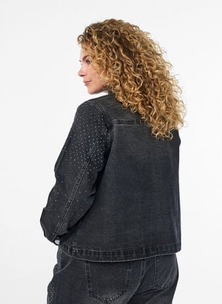 Zizzi Denimjakke med rhinesteiner og store frontlommer, Grey Denim, Model image number 1