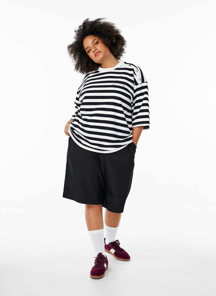 Stripete bluse med 3/4-ermer og knappedetaljer, Svart, Model image number 1