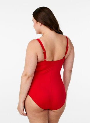 Zizzi Polstret badedrakt med drapering, Rød, Model image number 1