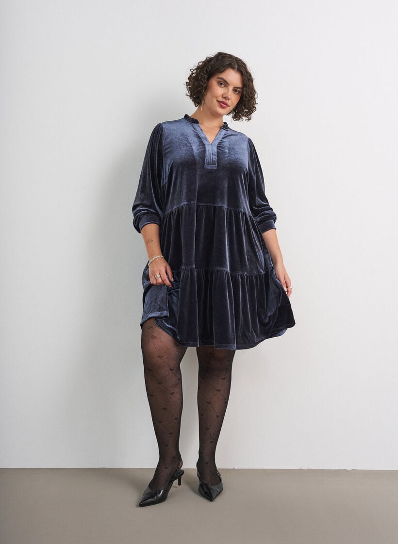 Kort velourkjole med volangkrage og lange ermer, Bl&aring;, Model image number 1