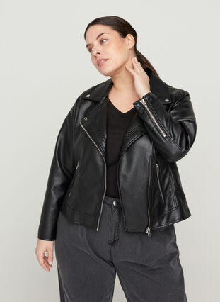 Kort jakke i imitert skinn, Black, Model image number 0