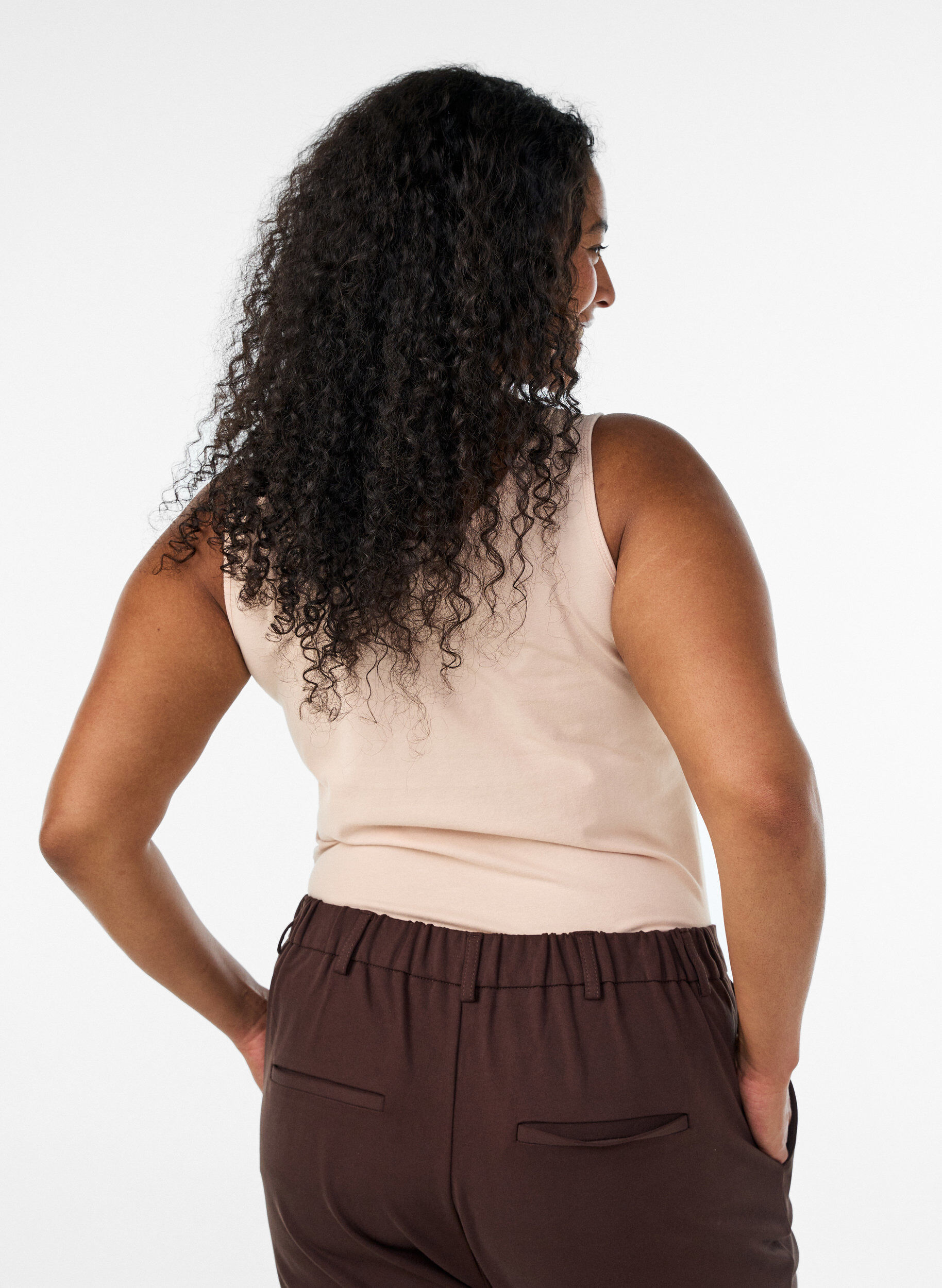 ZizziEnsfarget basic topp i bomull, Beige, Model image number 2