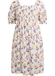 Blomstrete midikjole av viskose med smock, Hvit