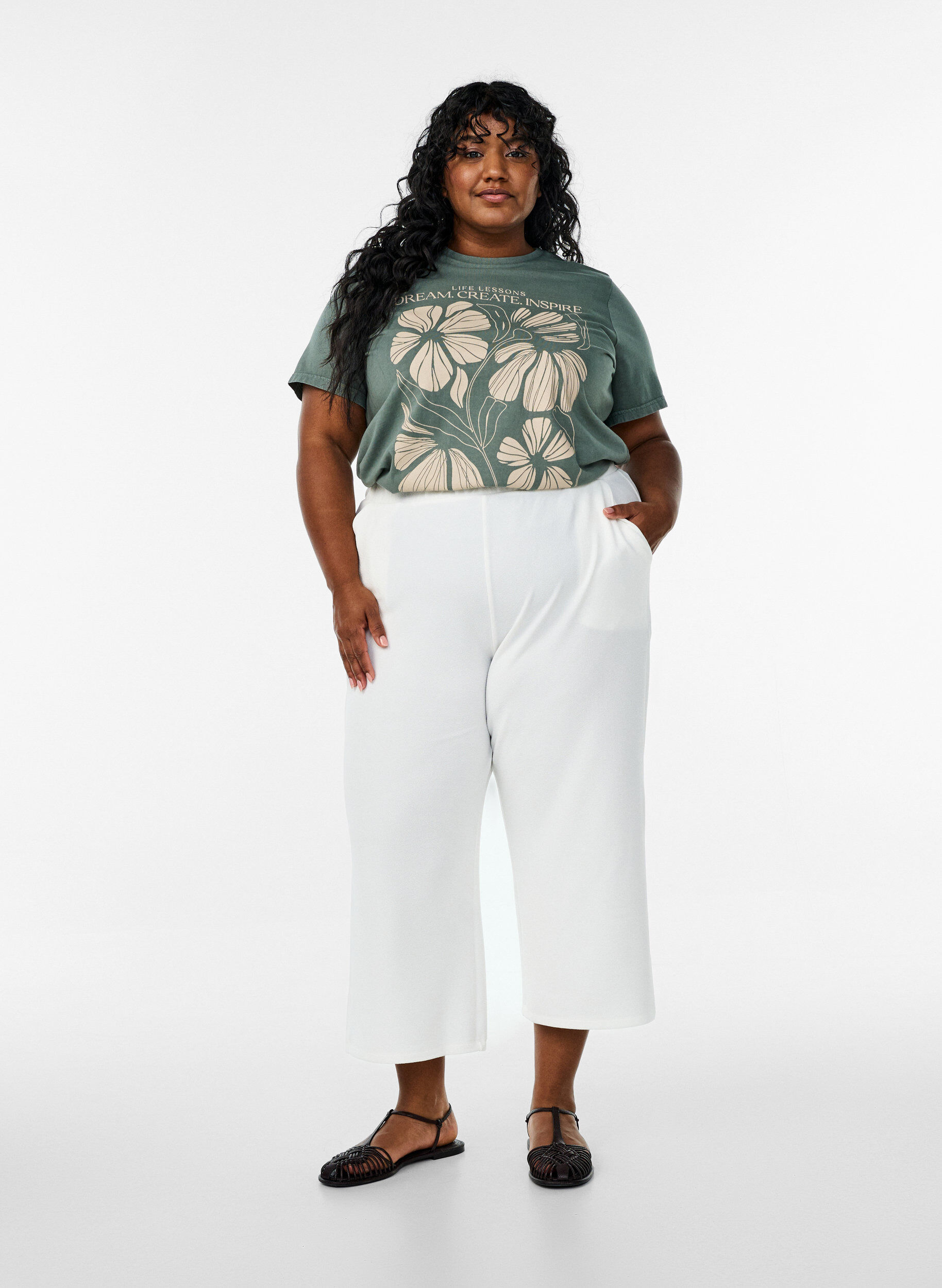 Zizzi Loose fit bukser med 7/8 lengde, Beige, Model image number 0