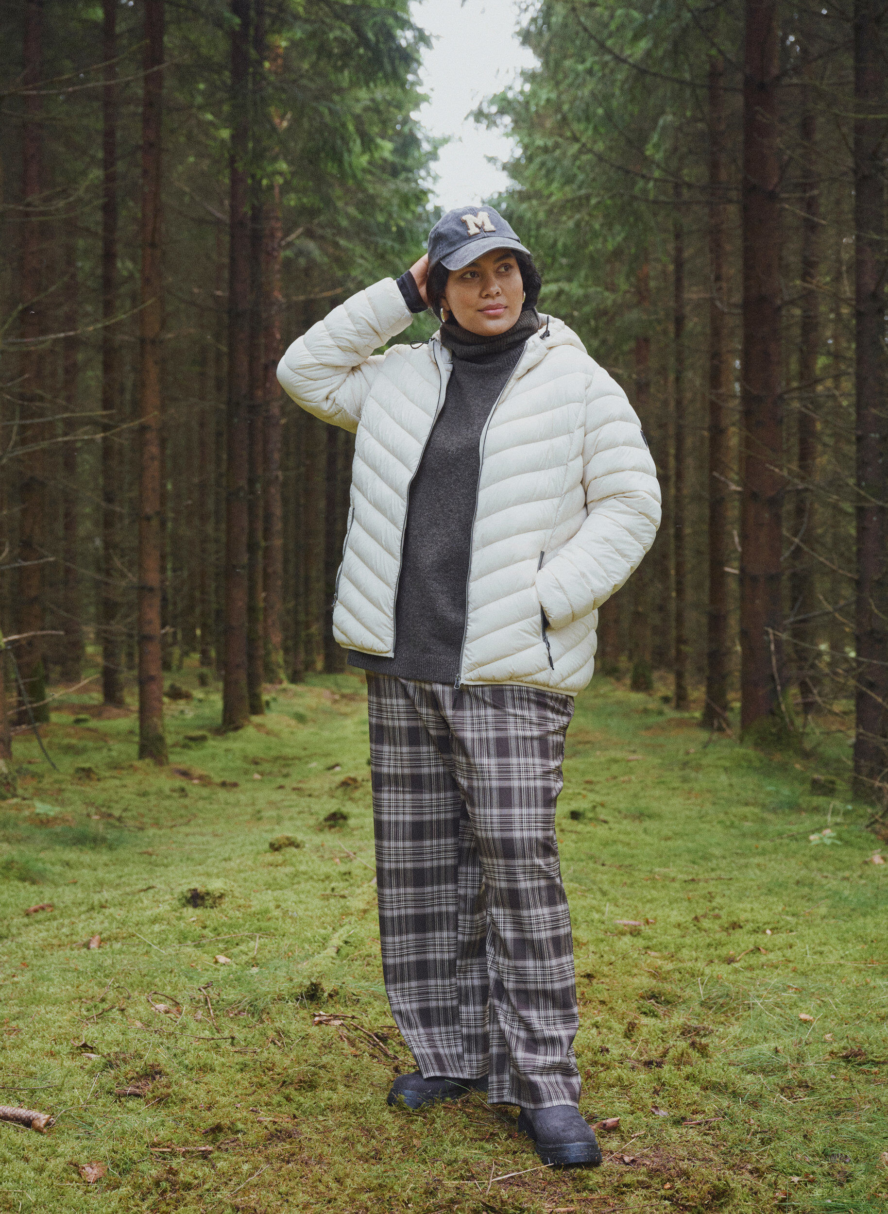 ZizziLettvektsjakke med hette, Beige, Image image number 0