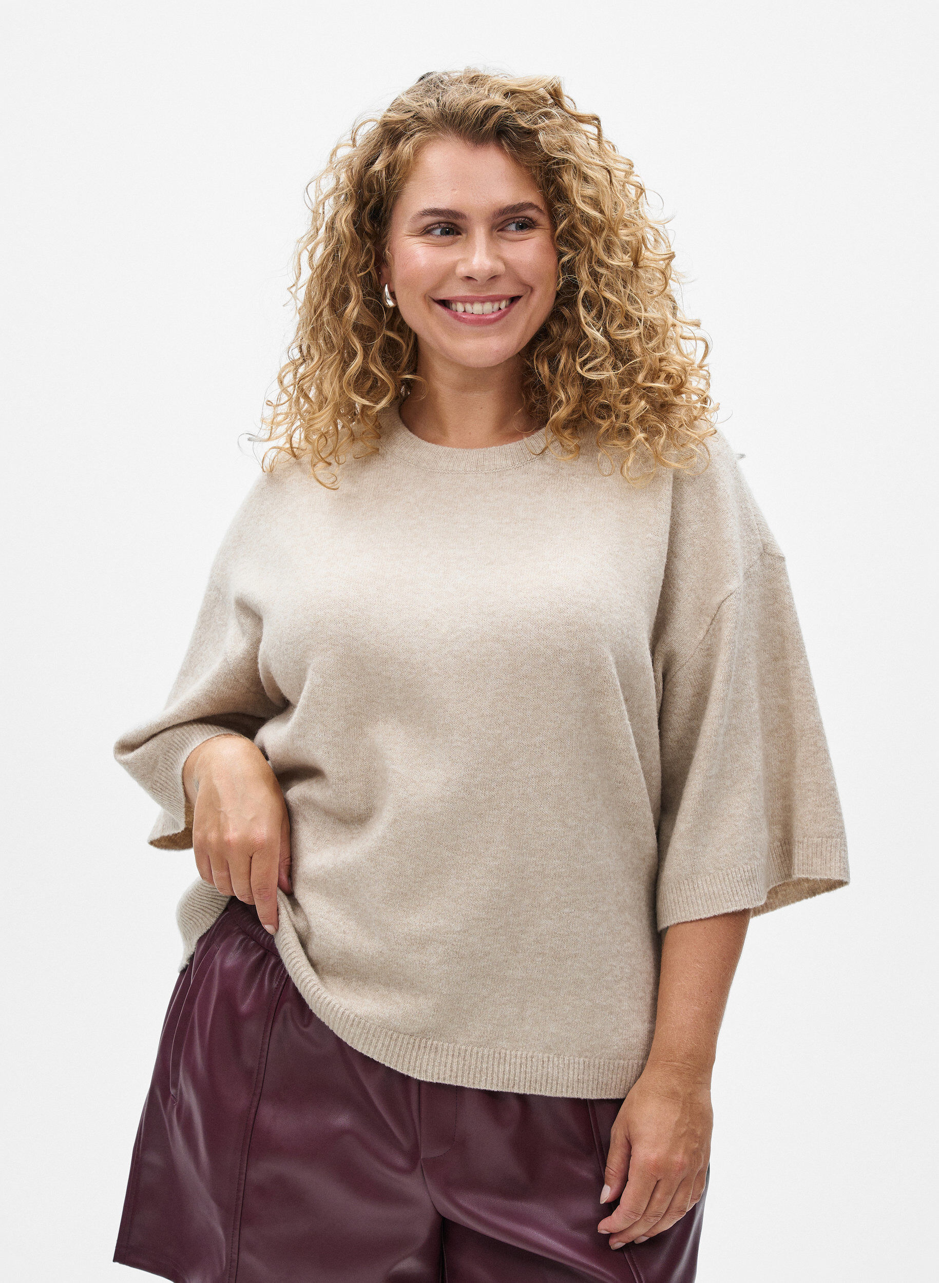 Zizzi L&oslash;s strikket bluse med korte ermer, Beige, Model image number 0